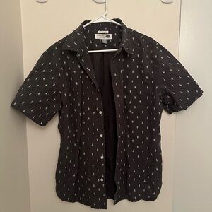 Casual man’s shirt w/ fun print